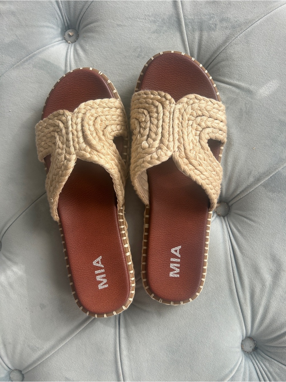 NWOT Mia woven sandals